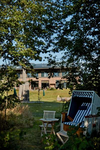 A fresh combination of rural idyll and timeless design, Deezbüller Straße 70, 25899 Niebull